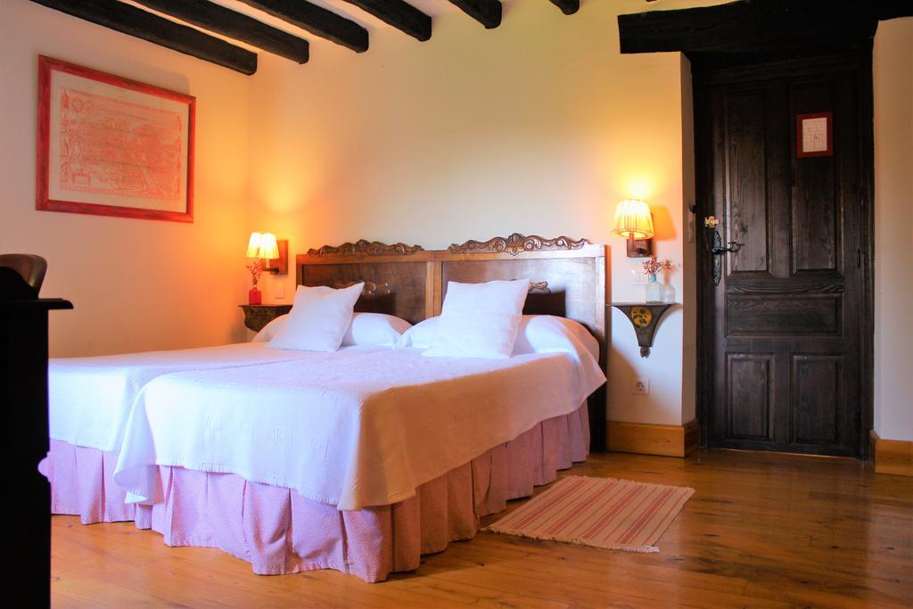 فندق La Casona De Suesa الغرفة الصورة